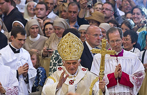 Benedykt XVI: Idziemy z Chrystusem do ludzi