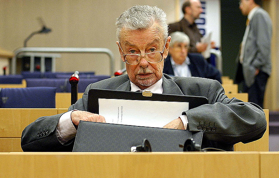 Zmarł Jan Kułakowski - negocjator w UE