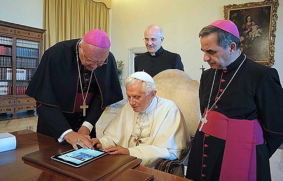 Papież po raz pierwszy na Twitterze