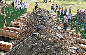 Tysiące ludzi w Srebrenicy. To już 16 lat...