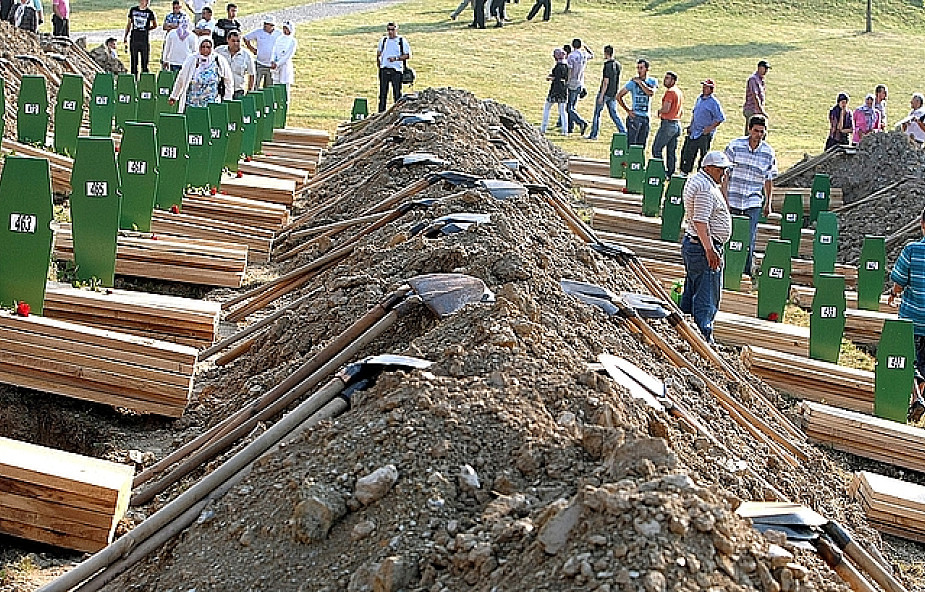Tysiące ludzi w Srebrenicy. To już 16 lat...