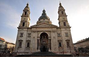 Węgry: Parlament uznał tylko 14 kościołów