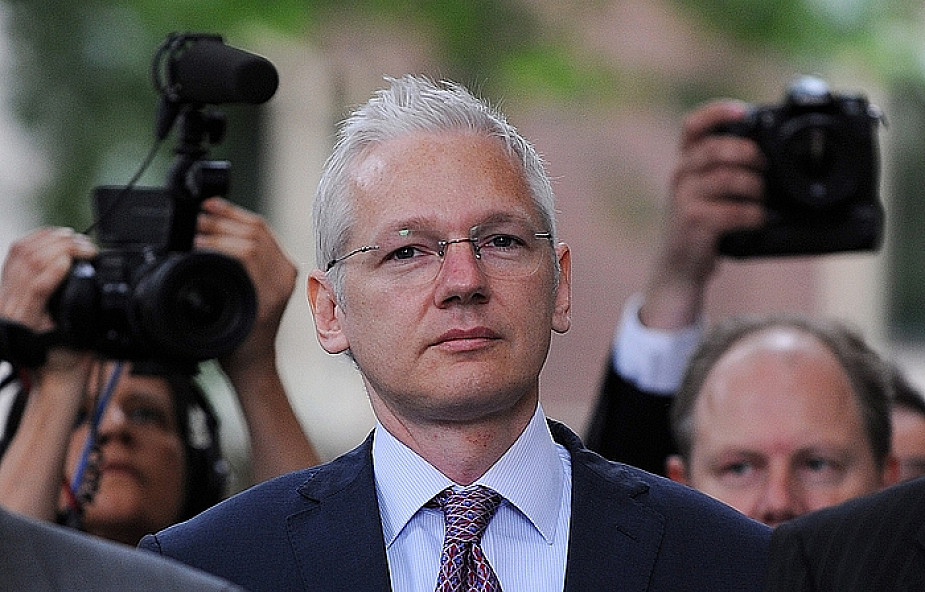 Ekstradycja założyciela WikiLeaks odłożona