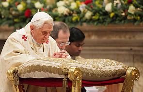 Papież modli się za ofiary ataków w Norwegii