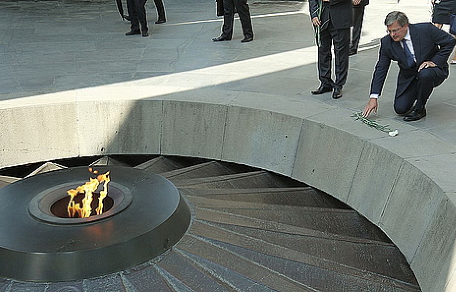 Prezydent przy Pomniku Ofiar Ludobójstwa