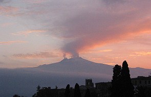 Wulkan Etna na Sycylii znów się obudził