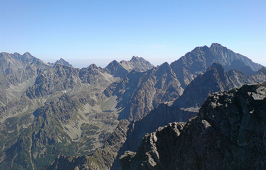 Silny wiatr zepchnął ze skał w Tatrach turystkę