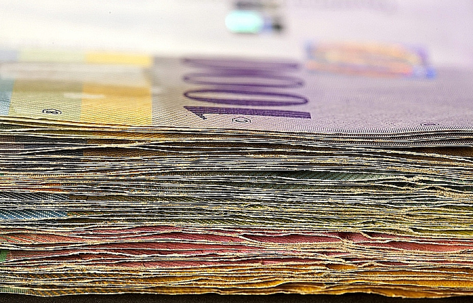 Bank centralny Szwajcarii chce osłabić franka