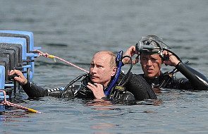 Putin-nurek promuje krajową turystykę