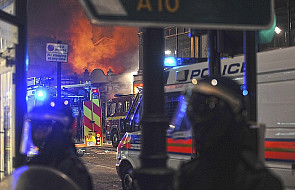 Londyn: 8 policjantów rannych w zamieszkach