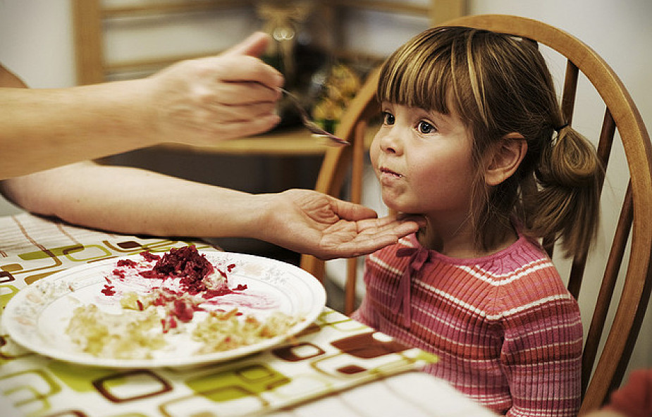 Rodzinne posiłki oduczają dzieci kapryszenia