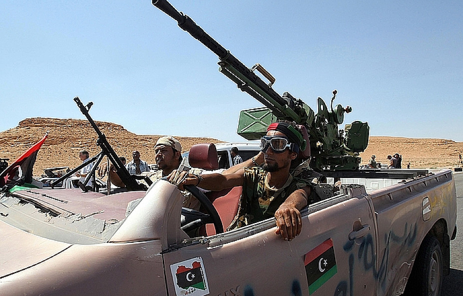 Libia: obie strony popełniły zbrodnie wojenne