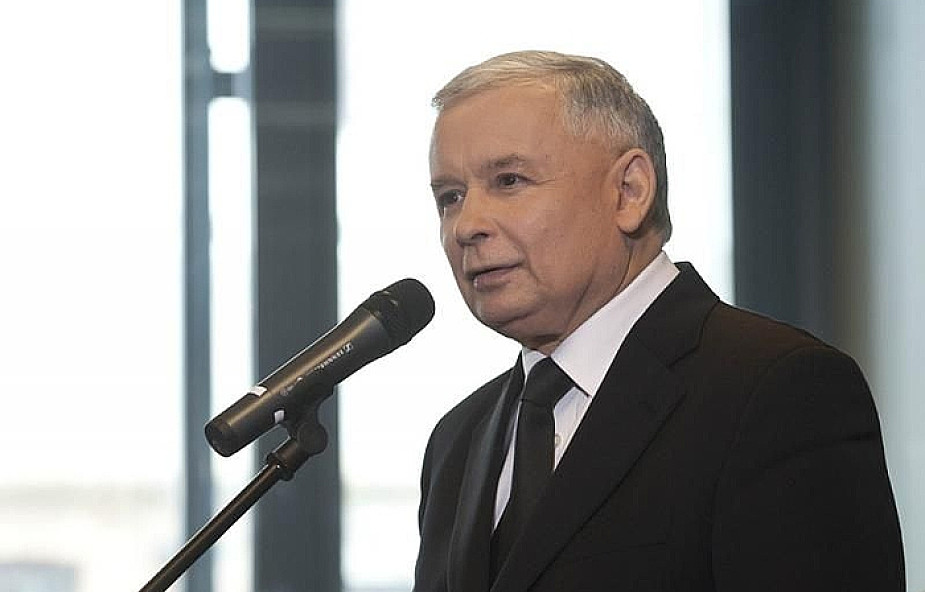 Kaczyński o otwarciu zawodów korporacyjnych