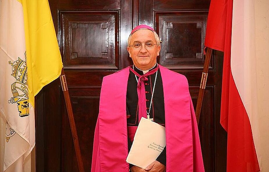 Abp Migliore o papieskim "dziedzińcu pogan"