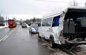 17 osób rannych w wypadku k. Brzozowa