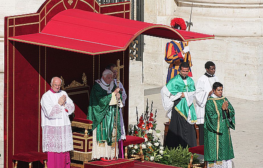 Benedykt XVI zainaugurował Rok Wiary