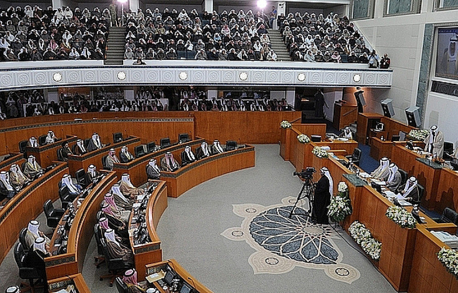 Emir rozwiązał parlament, wkrótce nowe wybory