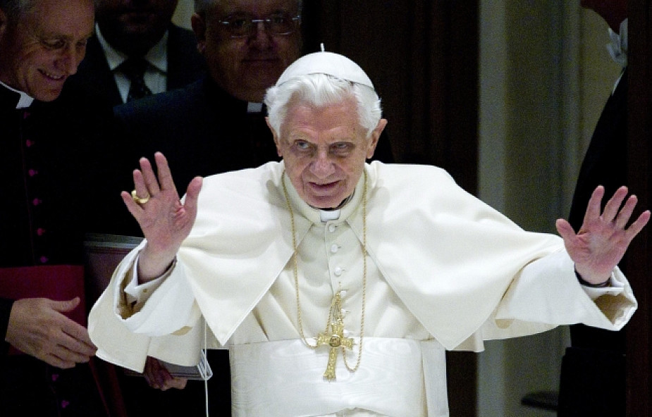 Benedykt XVI na stałe zagości na Twitterze