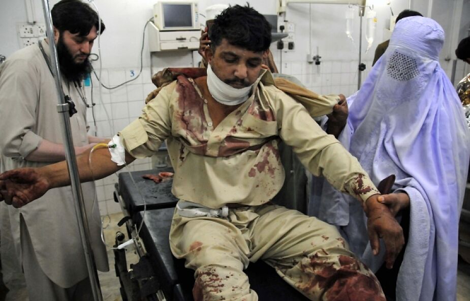 Pakistan: zamach samobójczy; 6 zabitych