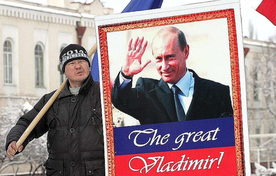 Tysiące stronników Putina w Moskwie