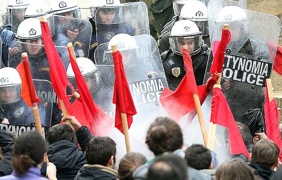 Grecja: Gaz łzawiący przeciwko demonstrantom