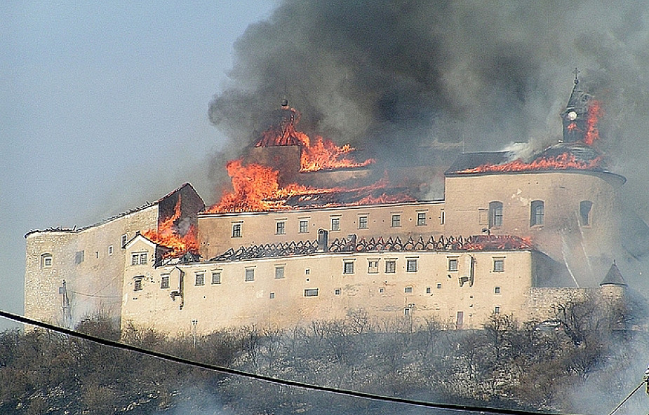 Pożar poważnie zniszczył zabytkowy zamek