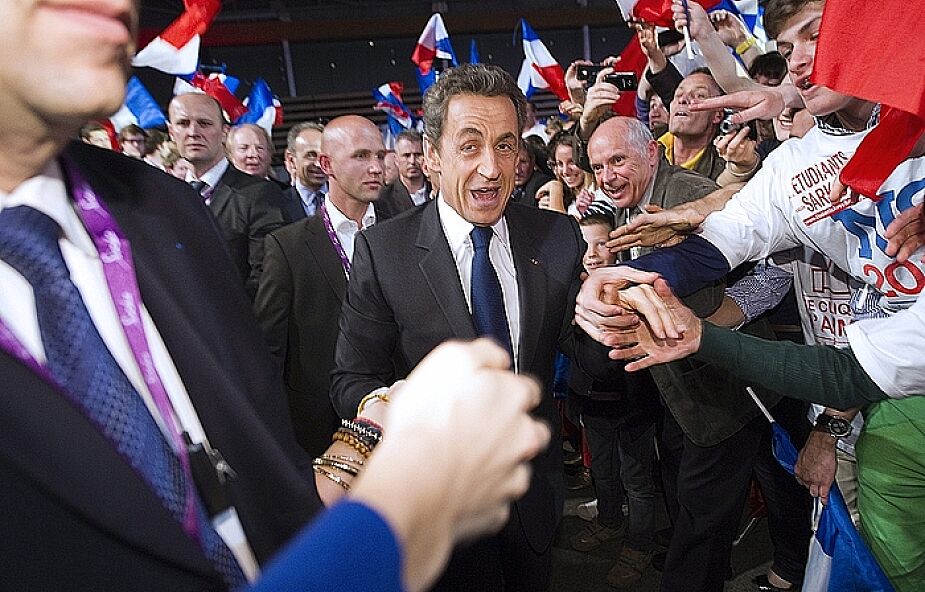 Sarkozy wygra pierwszą rundę, przegra drugą
