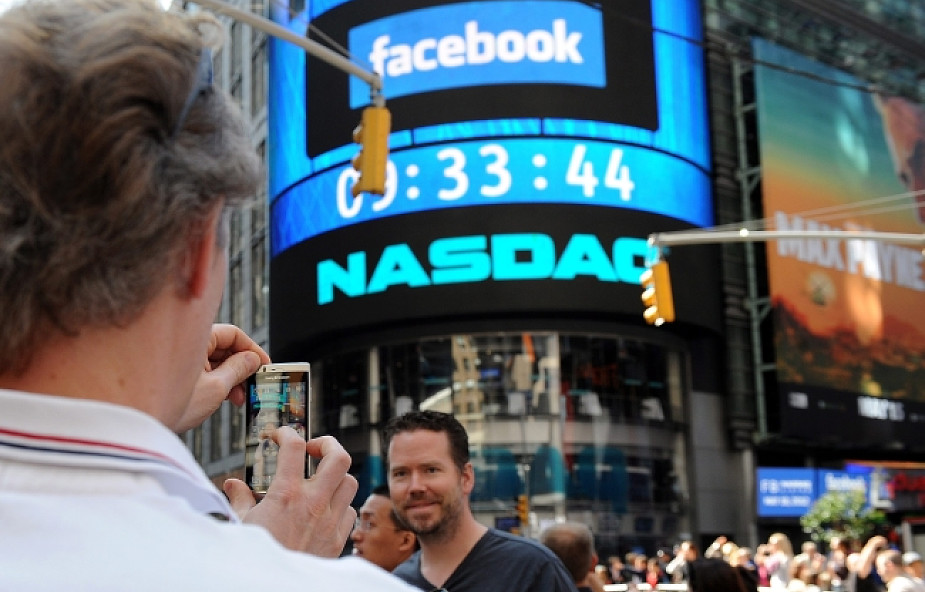 Zysk z akcji Facebooka za sto lat?