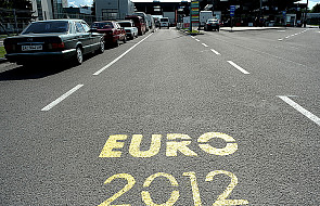 Polacy przeciw politycznemu bojkotowi Euro