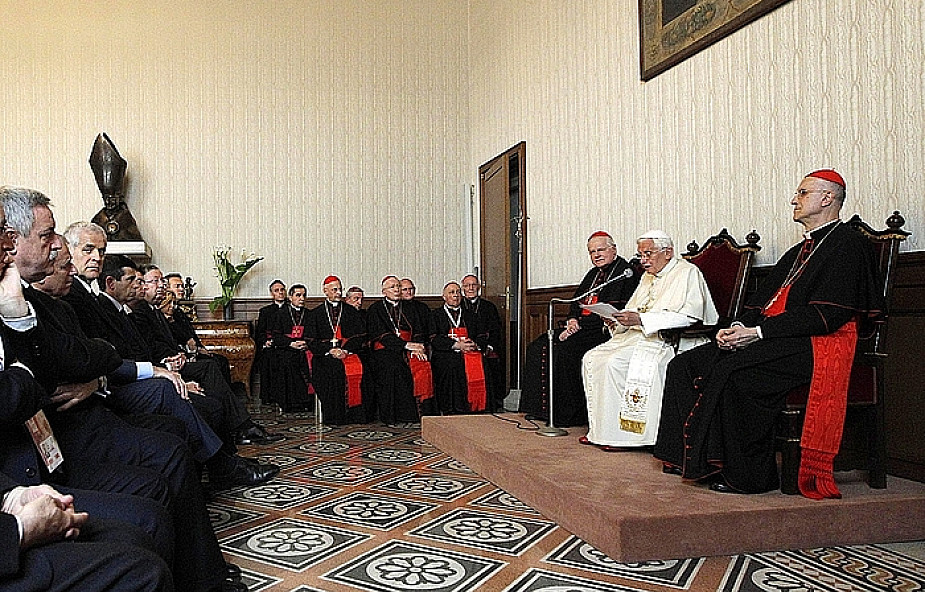 Papież w Mediolanie: spotkanie z władzami