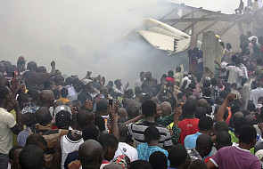 Nigeria: samolot pasażerski uderzył w budynek