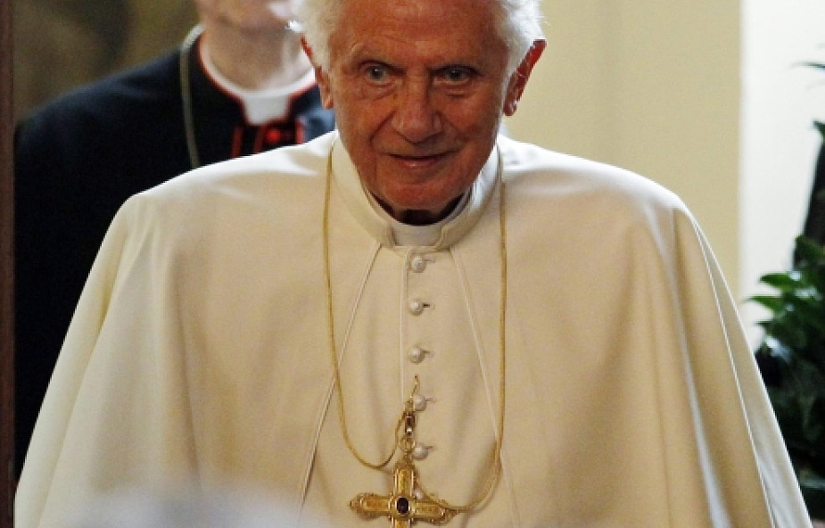 "Papież nie daje się zastraszyć przez ataki"