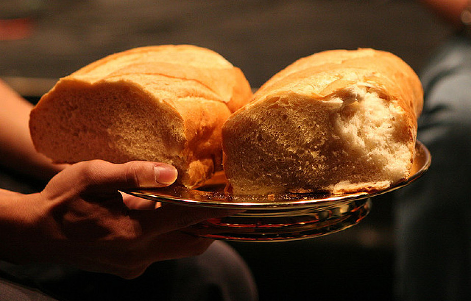 Łamanie chleba, czyli Eucharystia - J 6,1-15