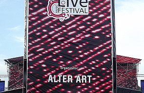 W weekend Coke Live Music Festival