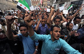Jemen: Policja strzałami rozprasza tłum