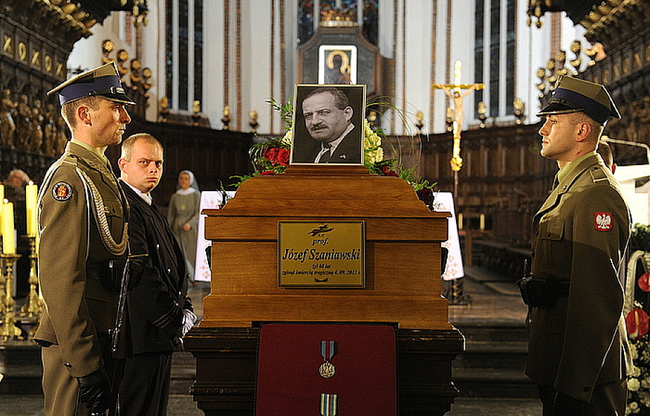 Incydenty na pogrzebie Józefa Szaniawskiego