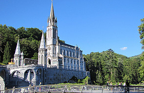 Zamiast do Lourdes turystki trafiły do Bretanii
