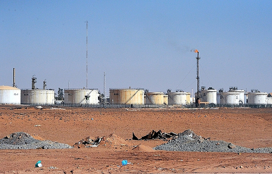 Algieria: armia wzięła szturmem rafinerię