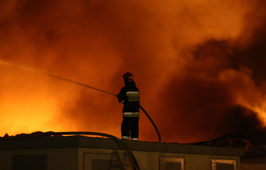 Pożar hali przemysłowej w Polsce