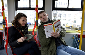 Książki z biblioteki w gdańskich tramwajach 