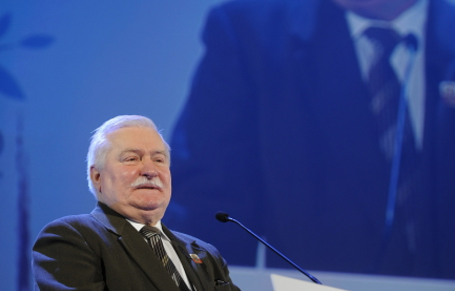 Lech Wałęsa chce laickich 10 przykazań
