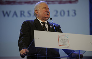 Wałęsa: Czipy pomogą upilnować polityków
