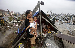 Filipiny: Co najmniej 10 tys. ofiar tajfunu