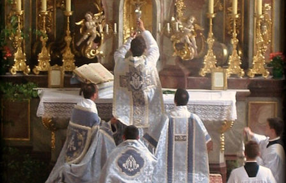 "Papież nie jest przeciw Mszy trydenckiej"