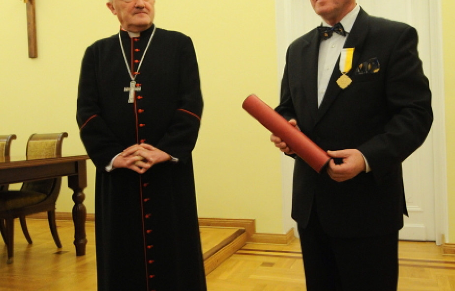 Papieski medal dla prof. Henryka Skarżyńskiego