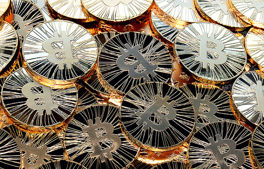 Bitcoin - wirtualna waluta, realny zysk?