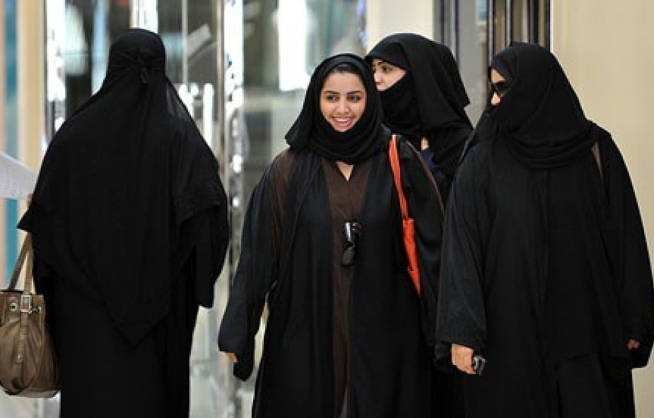 Zbytnia "szorstkość" policji ws. kobiet w Arabii