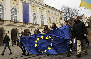 Ukraina: ludzie zwołują się na protesty ws. UE 