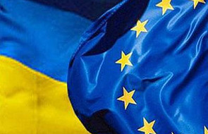 Ukraina/ Azarow: negocjacje z UE trwają