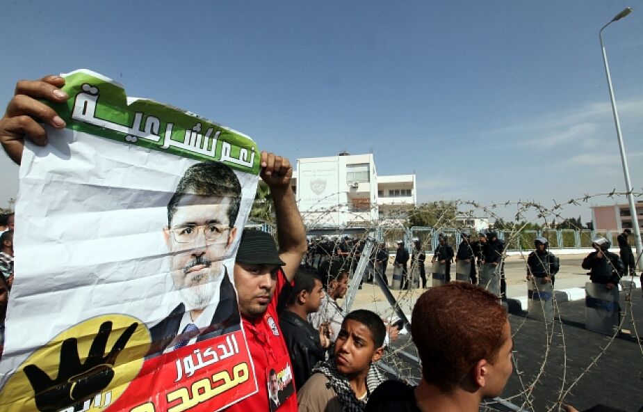 Proces Mursiego przełożony na 8 stycznia
